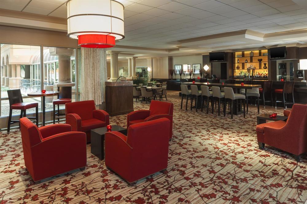 Sheraton Suites Market Center Даллас Экстерьер фото