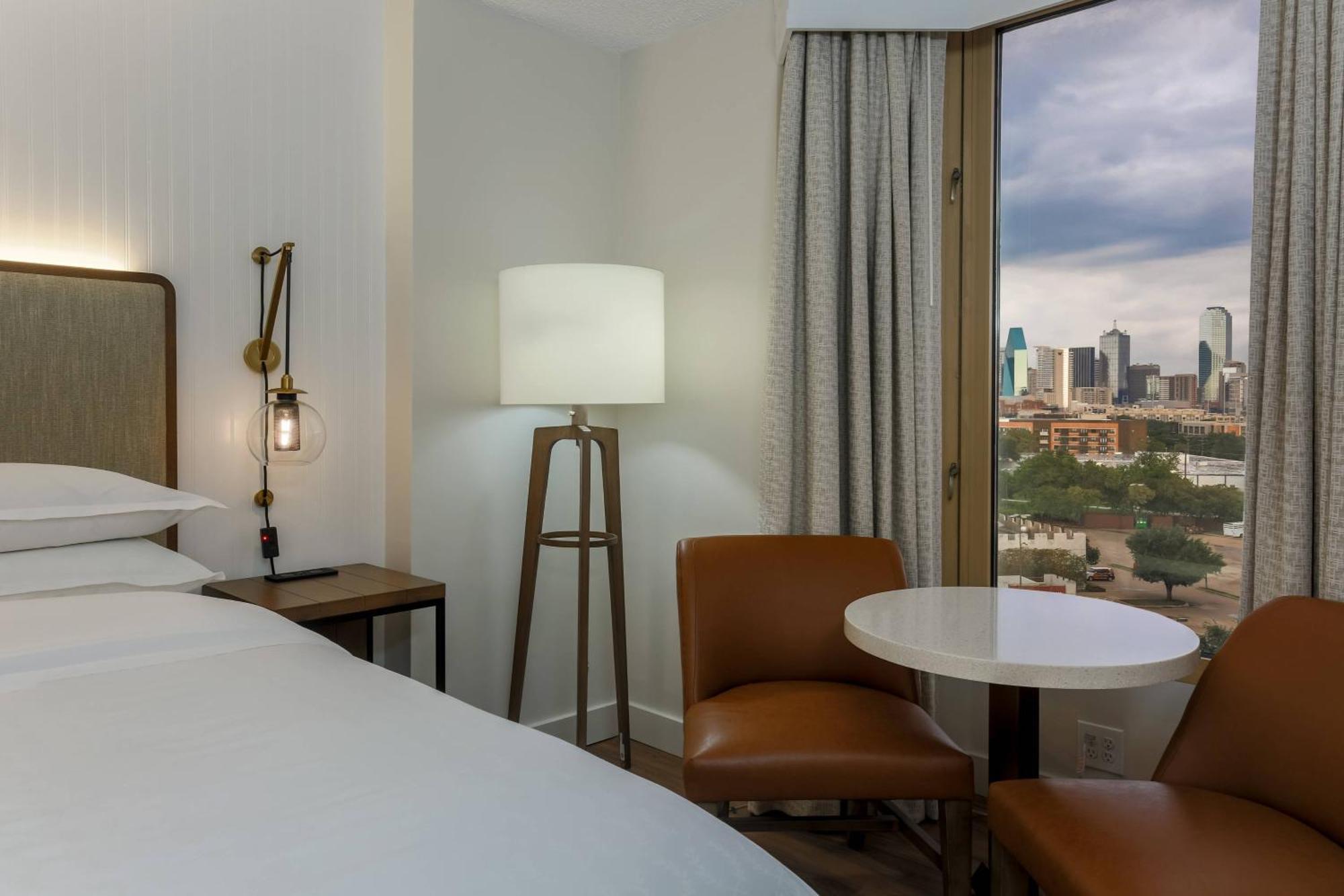 Sheraton Suites Market Center Даллас Экстерьер фото