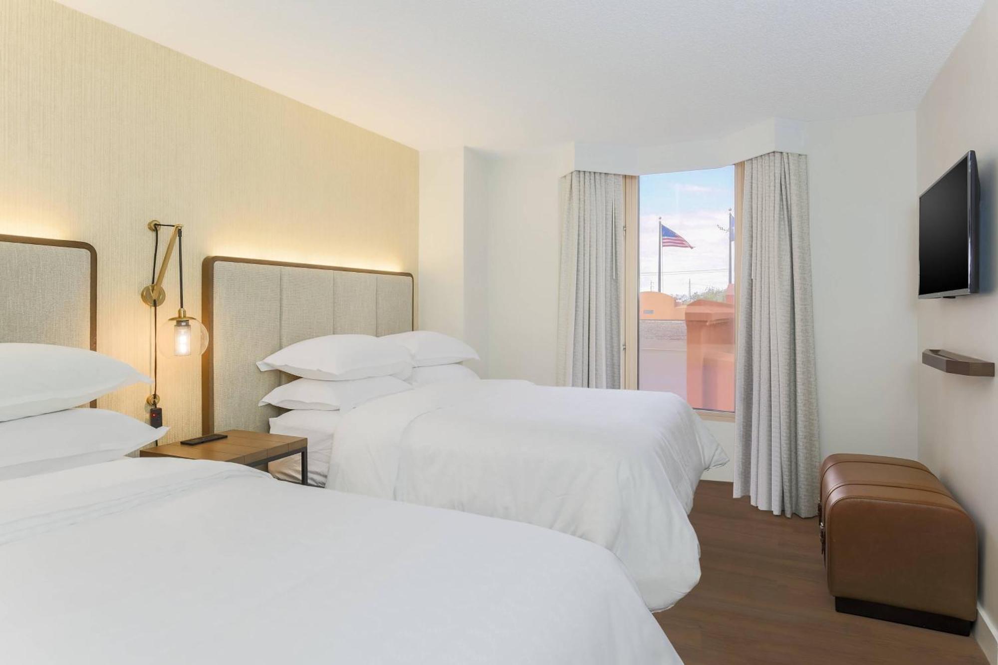 Sheraton Suites Market Center Даллас Экстерьер фото