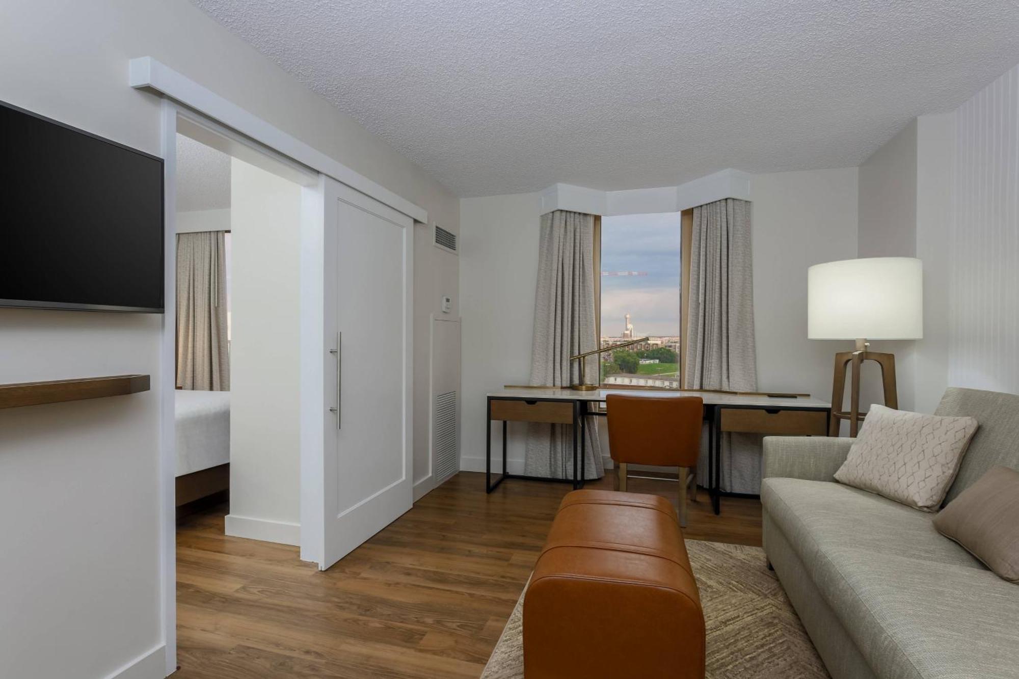 Sheraton Suites Market Center Даллас Экстерьер фото
