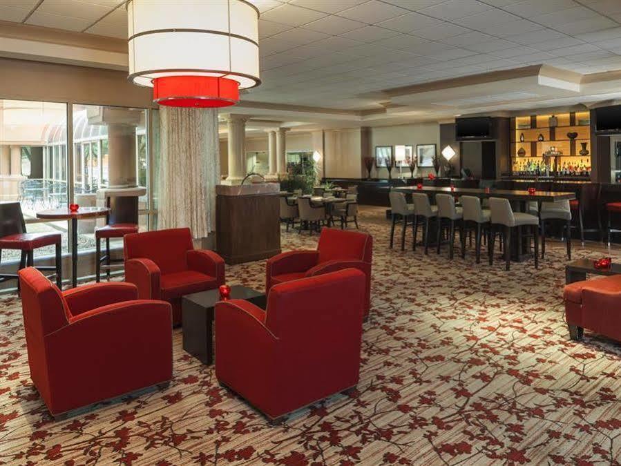 Sheraton Suites Market Center Даллас Экстерьер фото